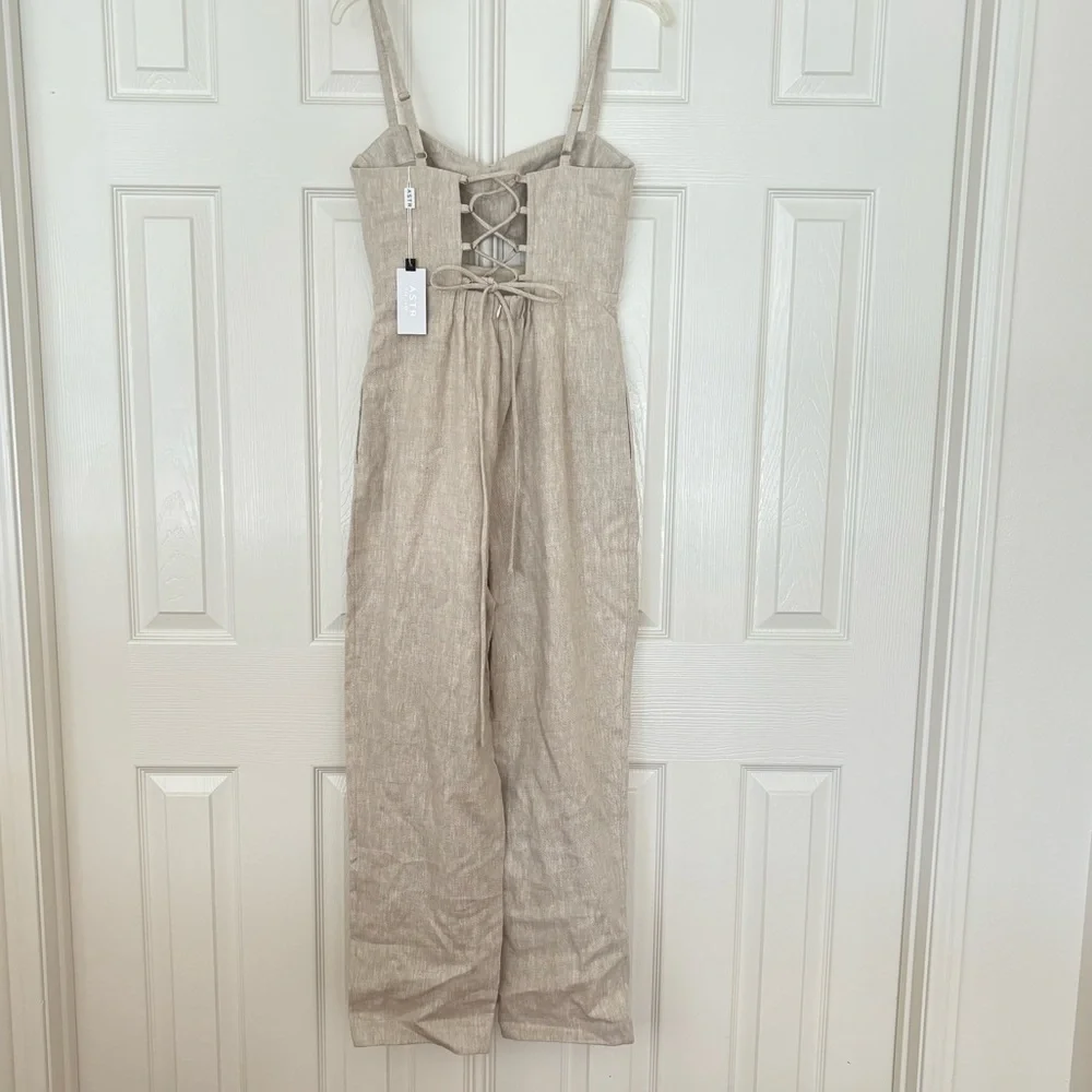 ASTR Ilona Jumpsuit NWT - Picture 3 of 6